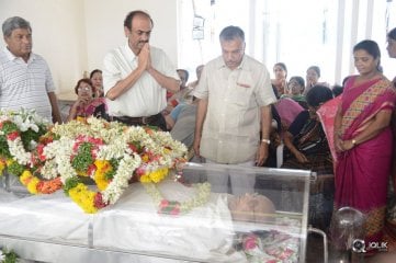 Celebs Pay Condolences to C Narayana Reddy